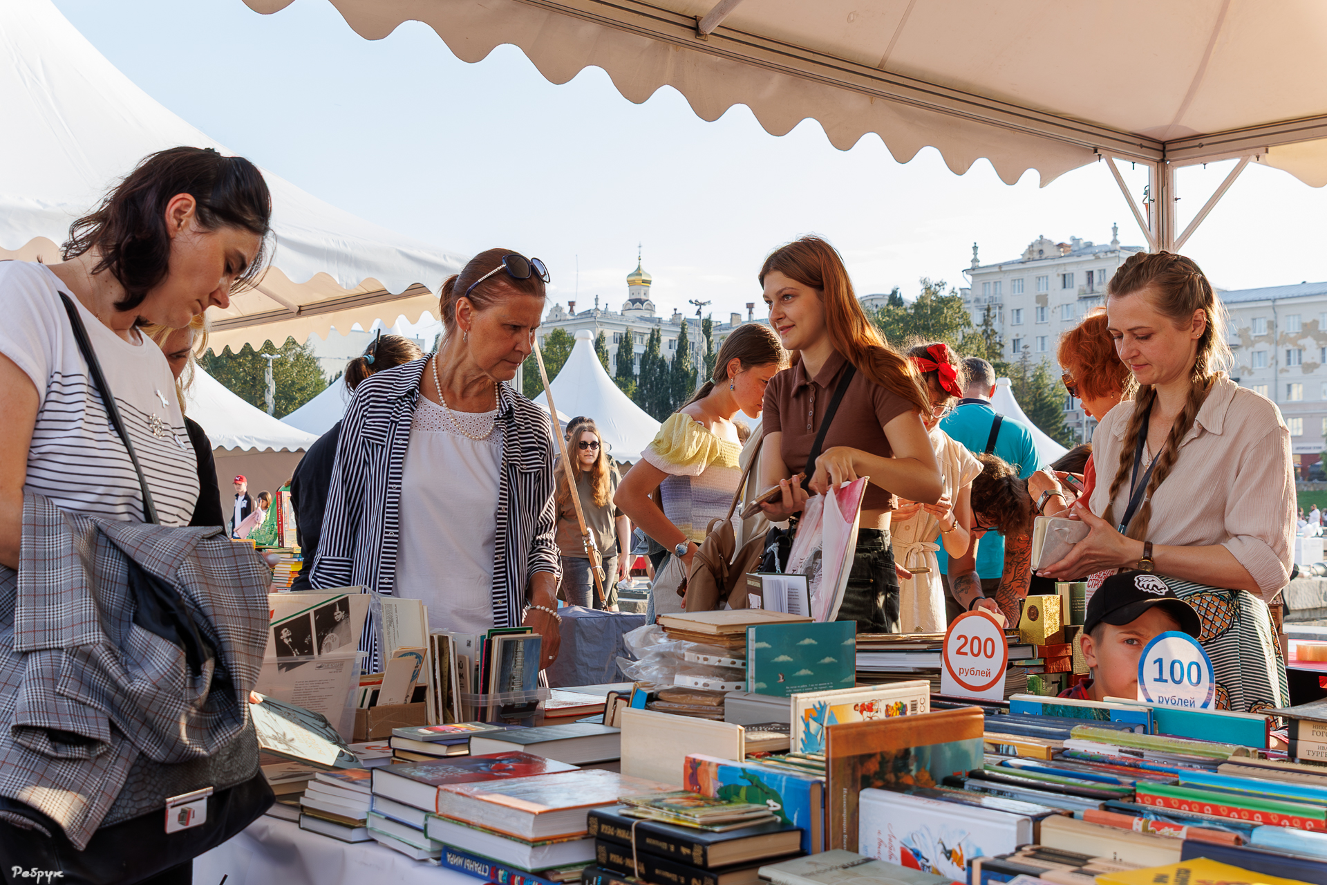 Книжная ярмарка, библиотека и клуб — три площадки для встречи автора с читателем
