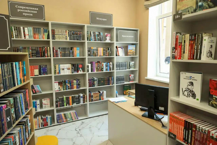 3 книжные площадки Калининграда открыли полки номинантов «Просветителя»